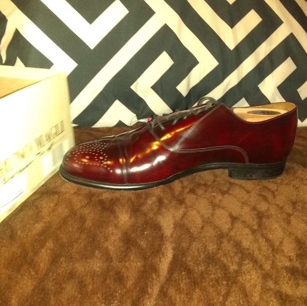 Shoes - Picture 5 of 8